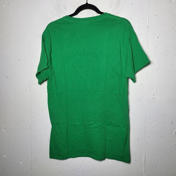 Gildan Mens Presents Speak Louder Than Words Grinch Graphic Shirt Size Medium - Picture 2 of 9